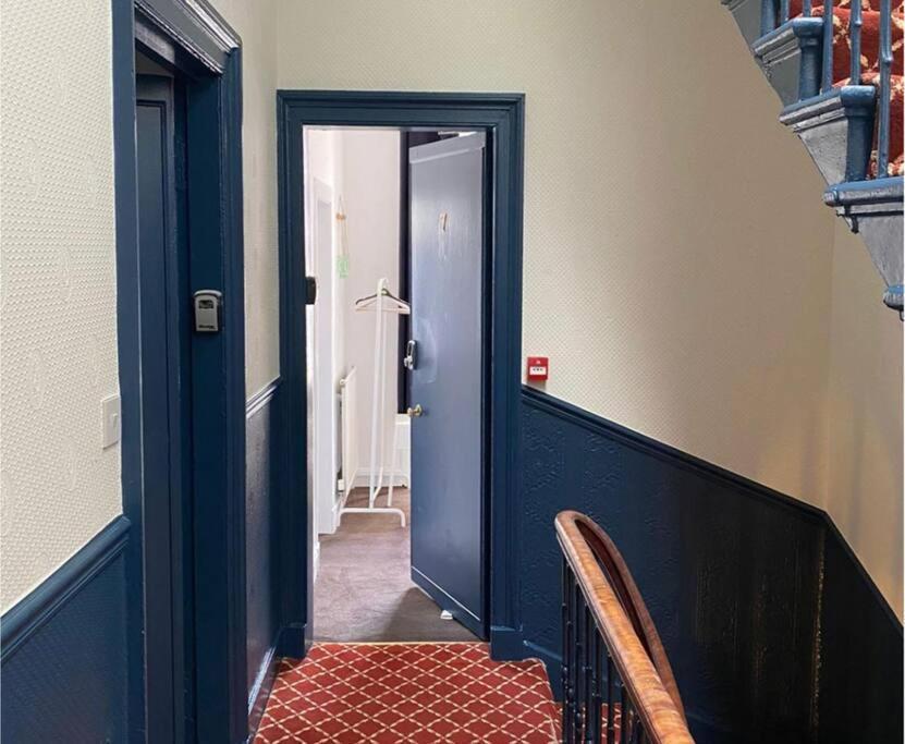 The Kingsview Townhouse - Boutique Hostel Edinburgh Ngoại thất bức ảnh