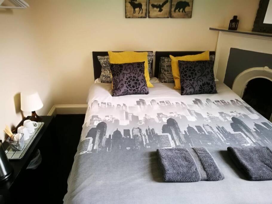 The Kingsview Townhouse - Boutique Hostel Edinburgh Ngoại thất bức ảnh
