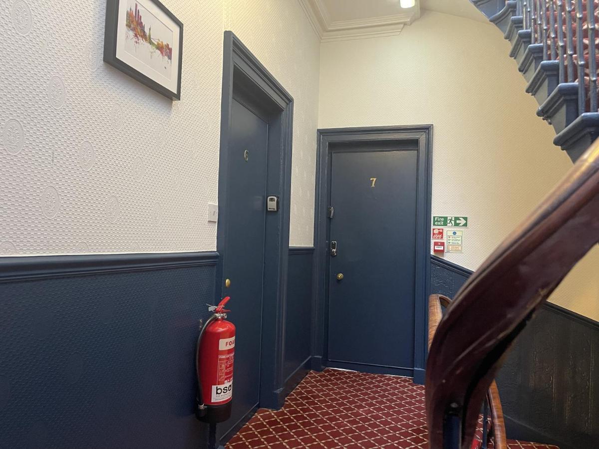 The Kingsview Townhouse - Boutique Hostel Edinburgh Ngoại thất bức ảnh