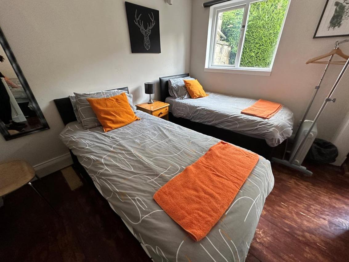 The Kingsview Townhouse - Boutique Hostel Edinburgh Ngoại thất bức ảnh